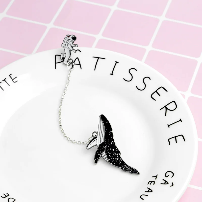 QIHE-JEWELRY-Astronaut-and-whales-Cartoon-brooches-Pins-Fish-Lapel-pins-Badges-Women-fashion-jewelry-Pins(4)