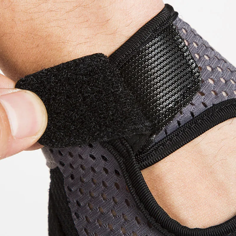 الصيف الرياضة رياضة قفازات الإناث الاثقال ممارسة اللياقة البدنية yoga معدات التدريب نصف الاصبع رقيقة تنفس عدم الانزلاق S/ M