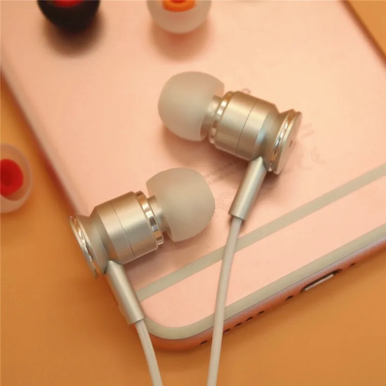 3219435346_1156418181