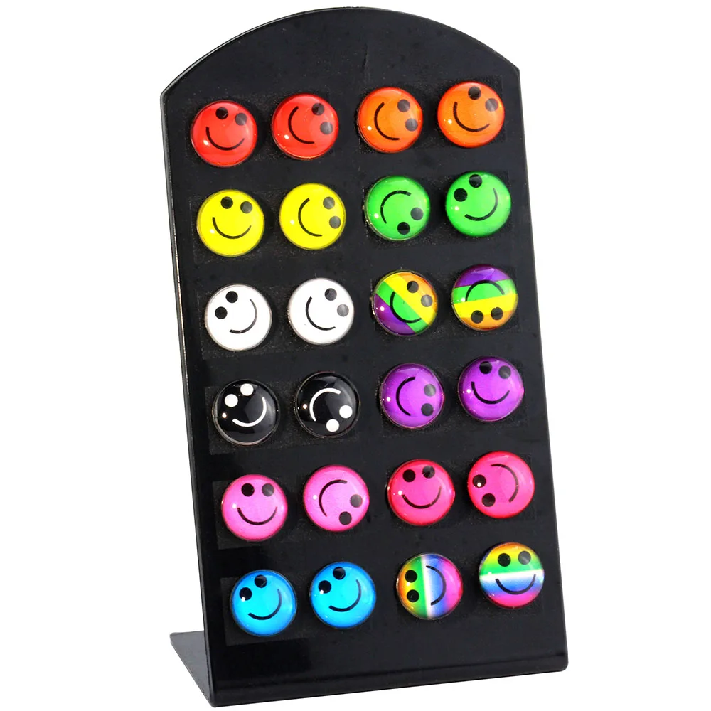 stud earrings for round face