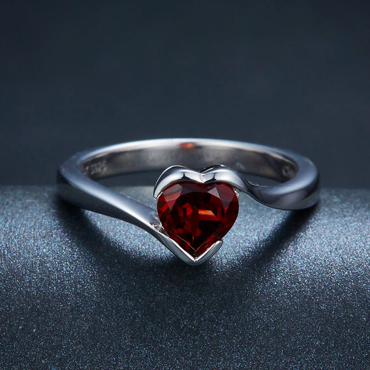 

CAR4 Natural Red Garnet Heart Ring Solid 925 Sterling Silver Gemstone Fine Jewelry Valentine's day Gift for Women