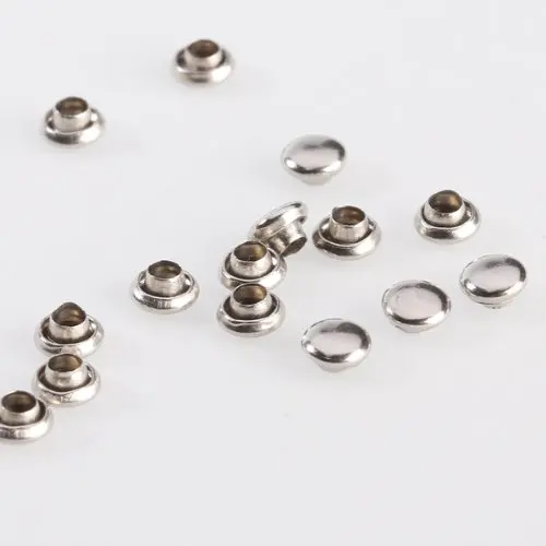 

June Queen! 50 Sets Runde Nieten Schnelle Stollen 4mm Silber