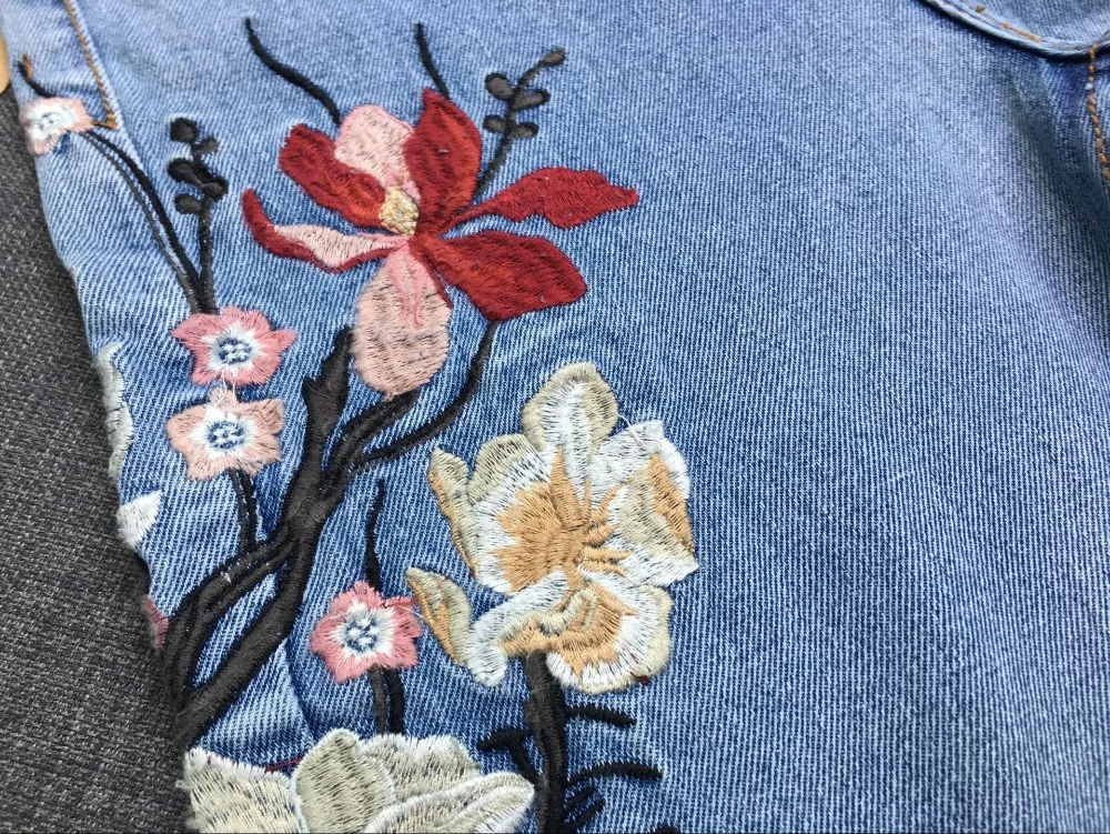 2017 European and American women popular high waist 3D stereo two sides English embroidery multi-color straight nine cents (26)