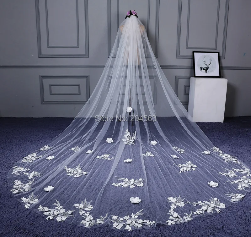 

One-Layer Wedding Veil with Appliques and Flowers Long Luxury Bridal Veils with Comb YHG2019