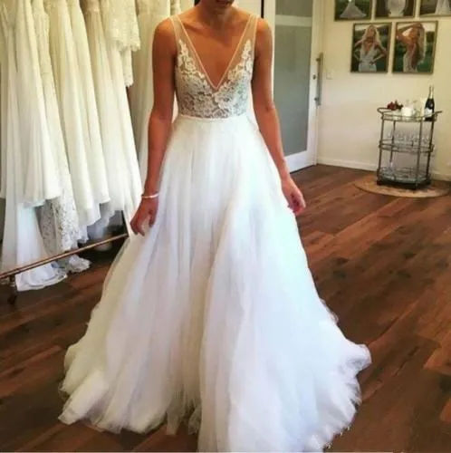 

White Long Spaghetti Appliques V Neck Summer Tulle Muslim Robe De Mariee Arabic Wedding Dress Boho Sofuge Vestido De Noiva