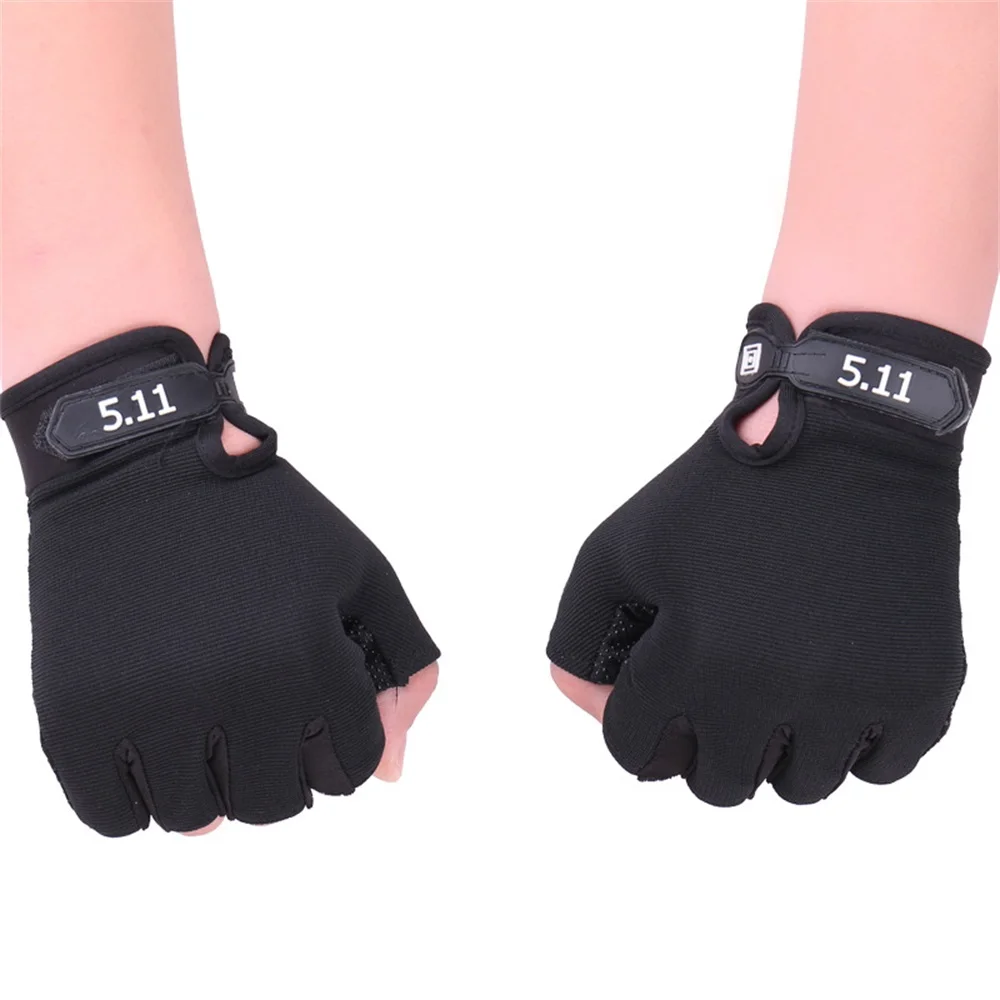 SPORTSHUB Anti-skid Half Finger Gym Gloves Body Building Training Wrist Glove for Dumbbell Fitness Exercise Weightlifting NR0119