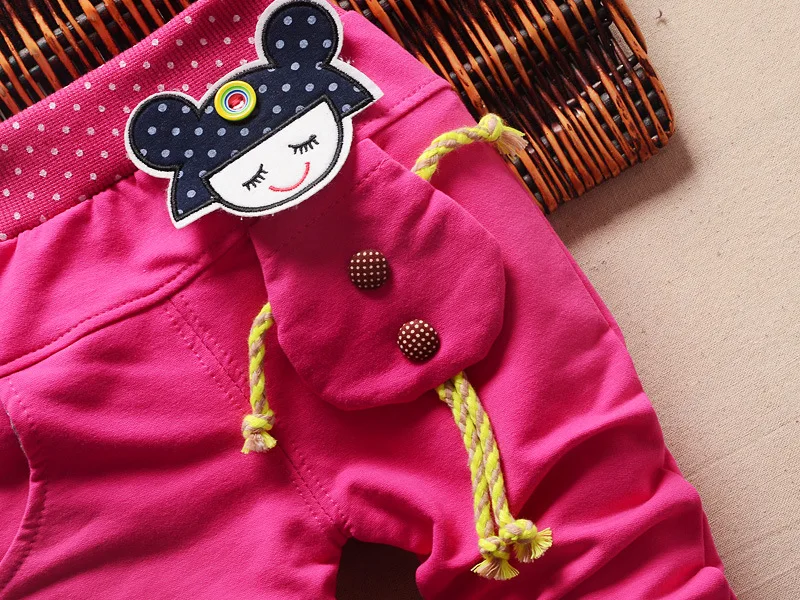 2809939911_926338012