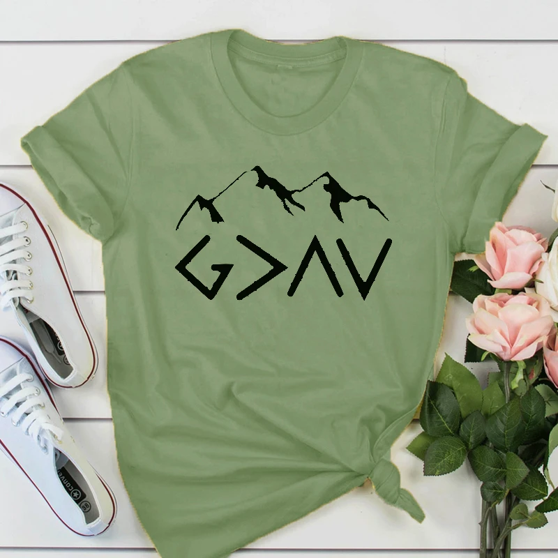

Футболка с надписью «God is more the Highs and Low»