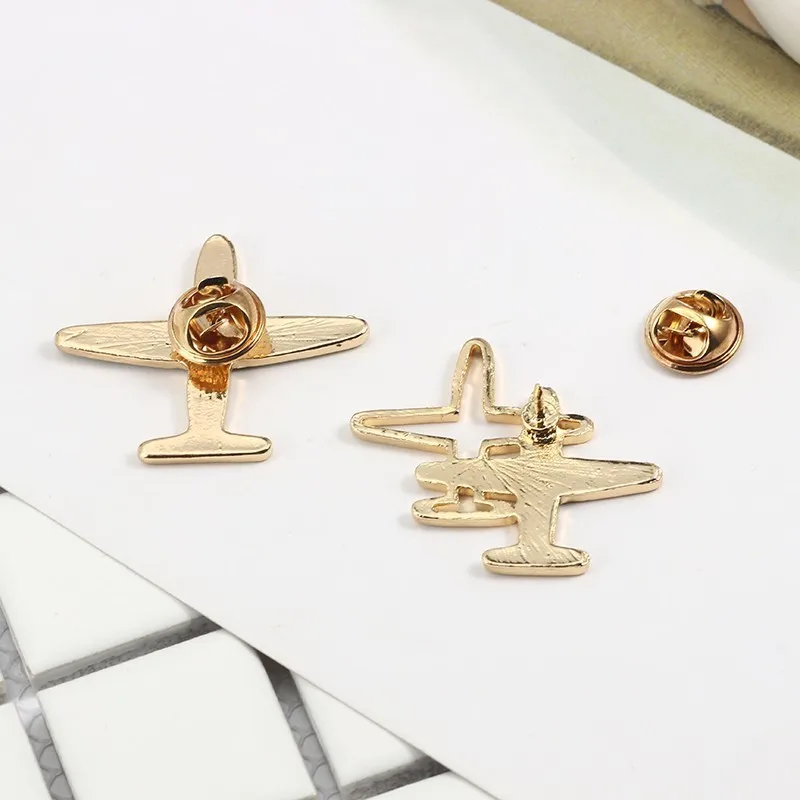 Fashion-Airplane-Brooch-Enamel-Pin-Cartoon-Tiny-Colorful-Aircraft-Air-Plane-Brooches-Women-Denim-Pins-Button (5)