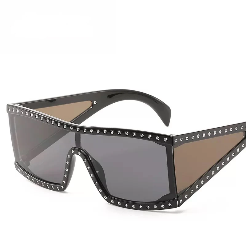 

Extra Big Sunglasses for woman and man Ladies oversize Crystal Stones Shades Fashion Cheap Designer Diamonds Glasses for sale