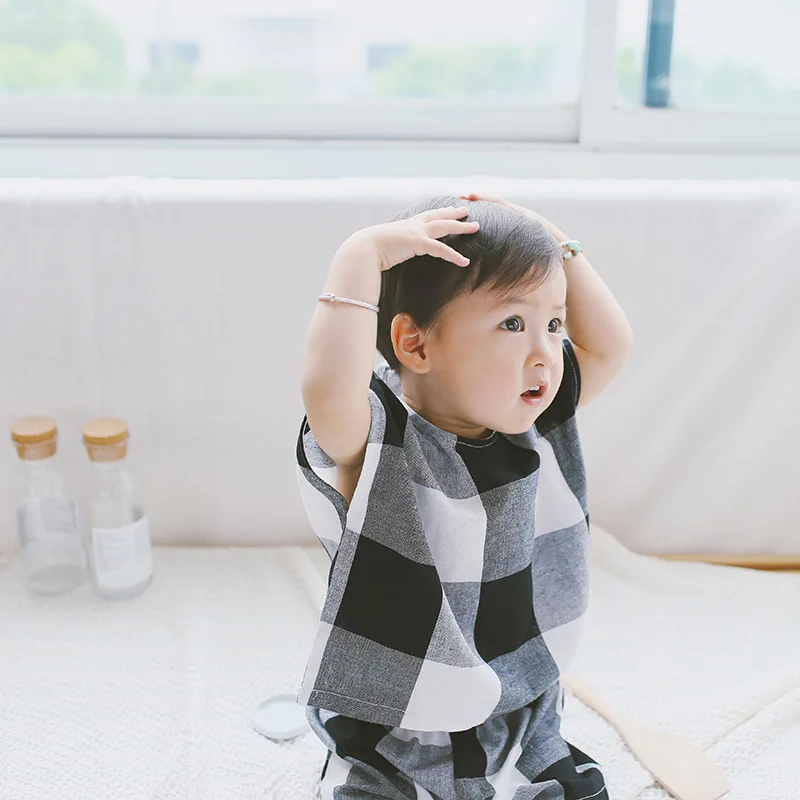 Летний комплект клетчатой одежды в Корейском стиле для маленьких мальчиков детские хлопковые льняные футболки с короткими рукавами+ шорты, комплект из 2 предметов