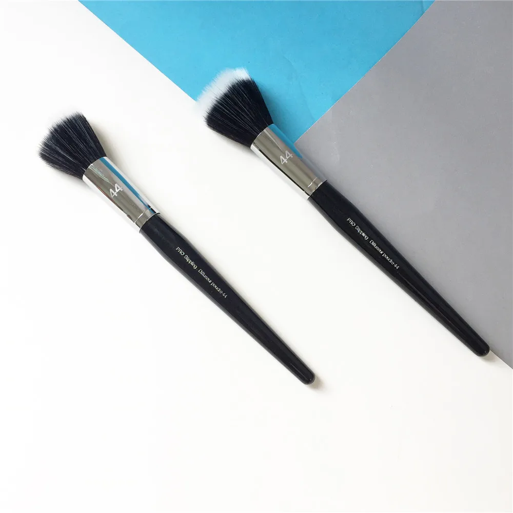 

bdbeauty Pro Stippling Brush #44 - Duo-fiber Stippling Powder Liquid Cream Foundation Blush brushes - Beauty Makeup Blender Tool