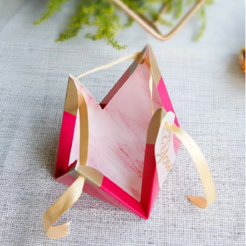 100pcs Rose Red Triangular Pyramid Style Candy Box Wedding Favors Party Supplies Paper Gift Boxes with THANKS Card Chocolate Box package (6)