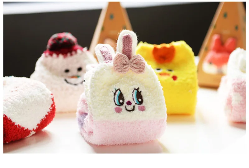 Super Warm Christmas Family Socks Women Girls Cartoon Floor Socks Rabbit Sheep Dot Sock Thicken Fleece 2016 Winter Home Clothing (28)