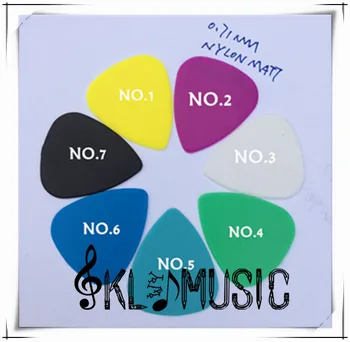 

1000pcs plain plastic picks, mixed color nylon guitar picks, 0.71mm or 1.0mm gauge