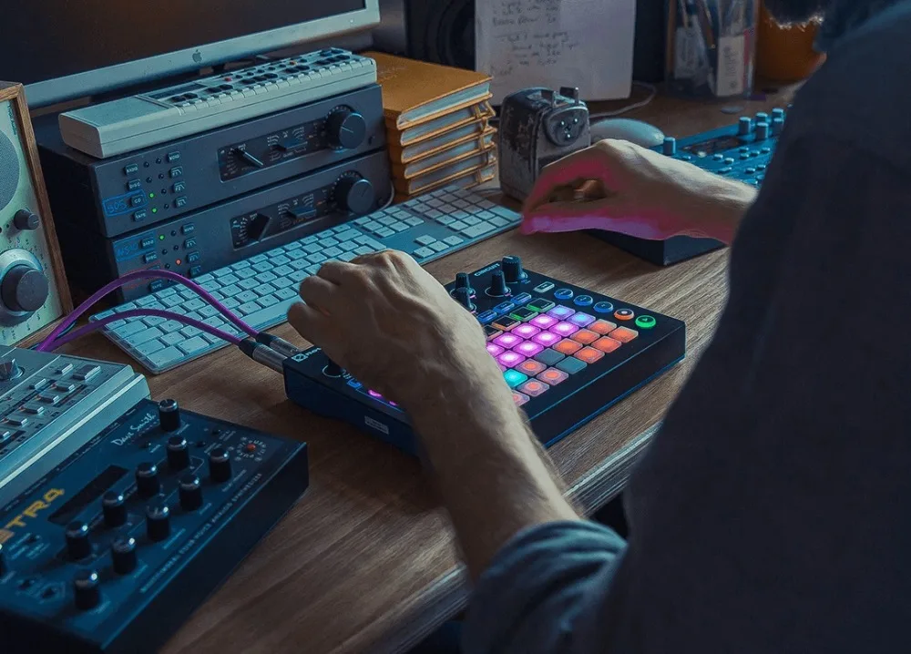 Novation Chain Groove Box синтезатор MIDI Контроллер барабанная машина электронная музыка хит колодки DJ сценический секвенсор synth sampler