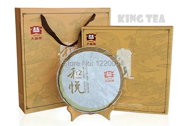 

2014 TAE TEA DaYi HeYue Beeng Cake  357g YunNan MengHai Pu'er Raw Tea Weight Loss Slim Beauty Sheng Cha