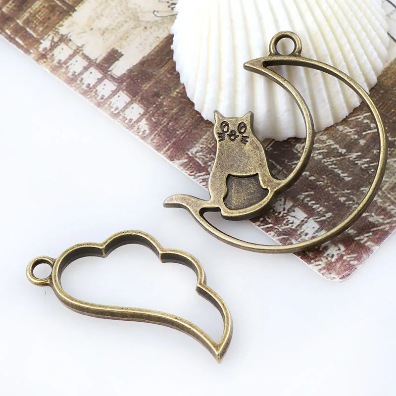 

Vintage Cloud,Moon Cat Antique Bronze Metal Hollow Frame Connector Charms Pendant DIY Jewelry Findings Accessories