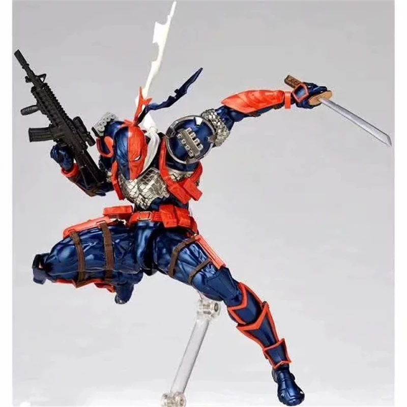 DC Comics Amazing Yamaguchi Revoltech No.011 Deathstroke Action Figure