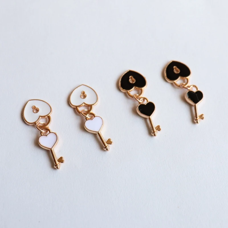 

30*11MM 50Pcs Mix 2 Colors Lock Key KC Gold Glazing Alloy Pendants Jewelry Charms