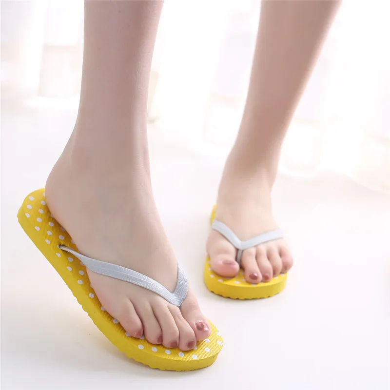 

2019 Women's Polka Dot Slippers Summer Beach Casual Shoes Fashion House Bathroom Flat Slipper Beach Flip Flops Outdoor Wear #40