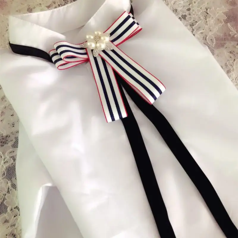 2018 Donne di lusso Office Lady Wedding Party Club Colletto Della Camicia Cravatta Cravatta Accessori Moda Nappe Di Cristallo del Rhinestone Papillon