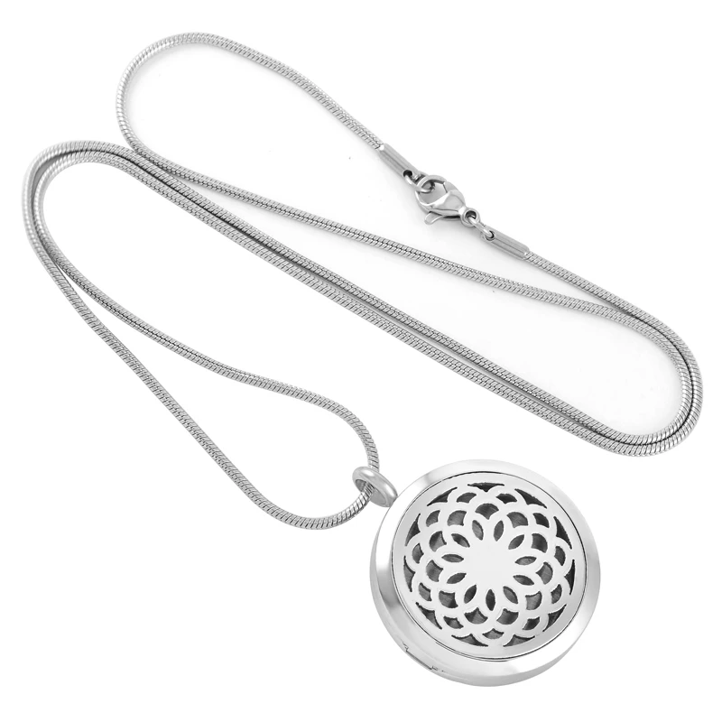 

CA-2 Metal mini barber clipper shape of pendant necklace for past time Retrospective razor pendant stainless steel Jewelry