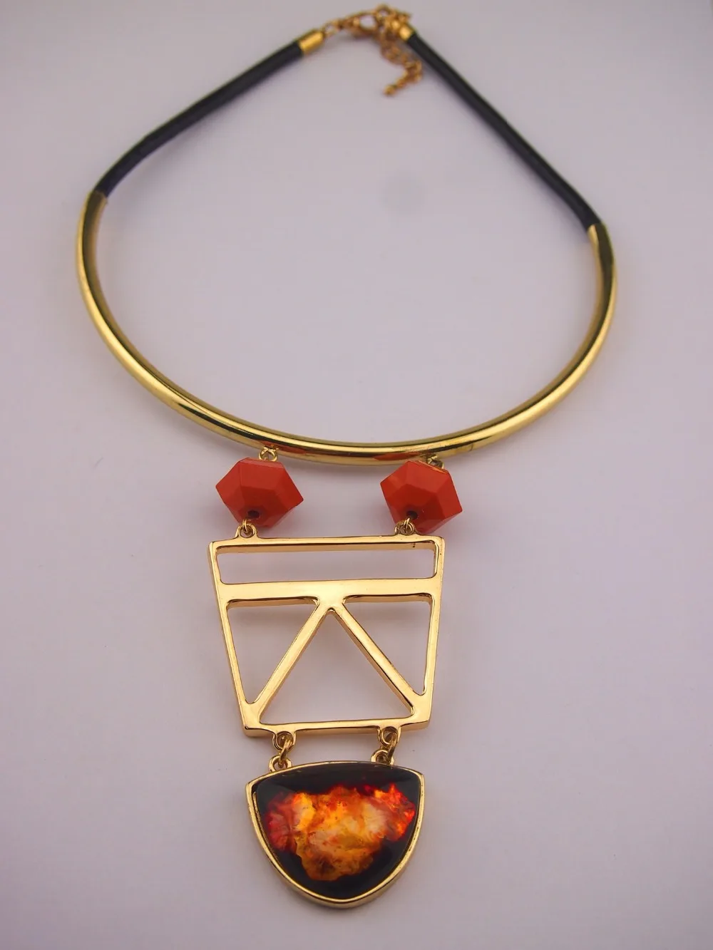 4440341608_560370173