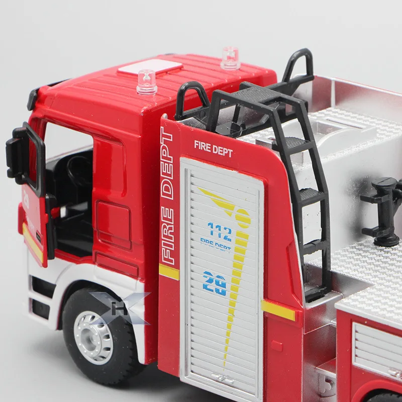 3923256603_2062711800