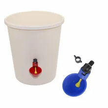 Copo e bebedouro automático para frangos, alimentador de plástico para galinhas e aves, copos de água, fácil instalação com parafusos, 1 peça