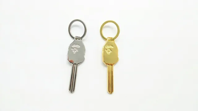 BAPE мавпа голова спайк брелок wtaps nbhd акула брелок, золоті і срібні кольори, гарна якість холодний деталь! BAPE мавпа голова спайк брелок wtaps nbhd акула брелок, золоті і срібні кольори, гарна якість холодний деталь!