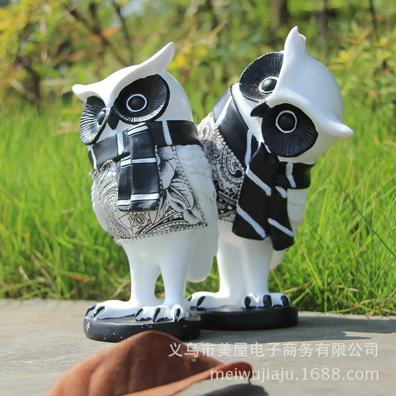 

2PCS set New Owl lovers figurine Europe Modern Home decoration Creative wedding decoration gifts Lovers animals ornaments decor.