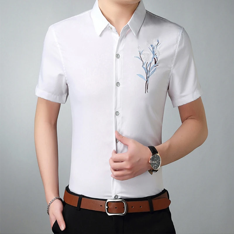 2018 Новое поступление мужская рубашка Летняя мода тонкая Цветочная вышивка Однотонная рубашка с короткими рукавами Мужская брендовая