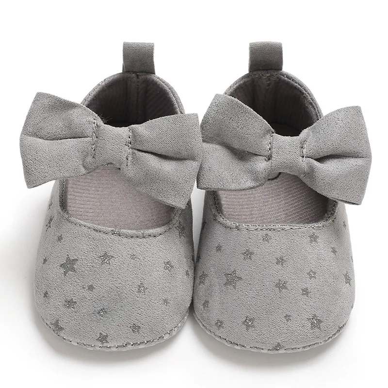 Детская кроватка для младенца, обувь принцессы с вышивкой и бантиком, детские на мягкой подошве, Противоскользящие ходунки для маленьких девочек - Цвет: gray