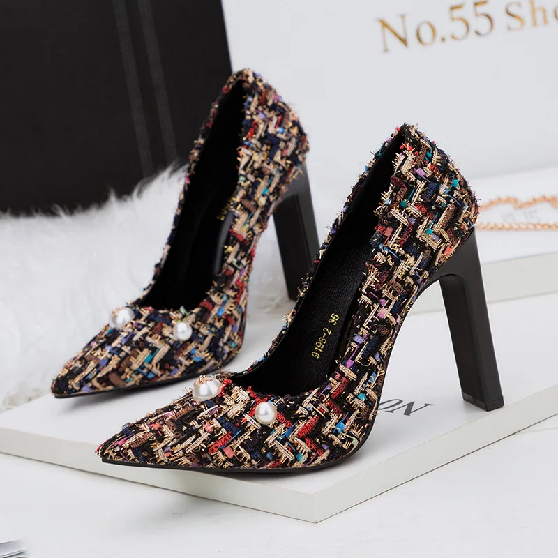 

2018 new sexy pointed high heels tweed fabric pearl women's shoes shallow mouth thick with women's shoes.