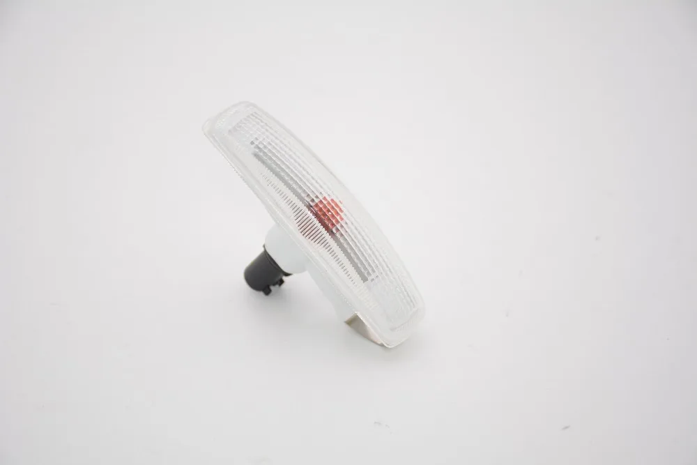 

1Pcs Clear Side Marker Lamp Light LR007954DX For Land Rover Discovery 3 2009