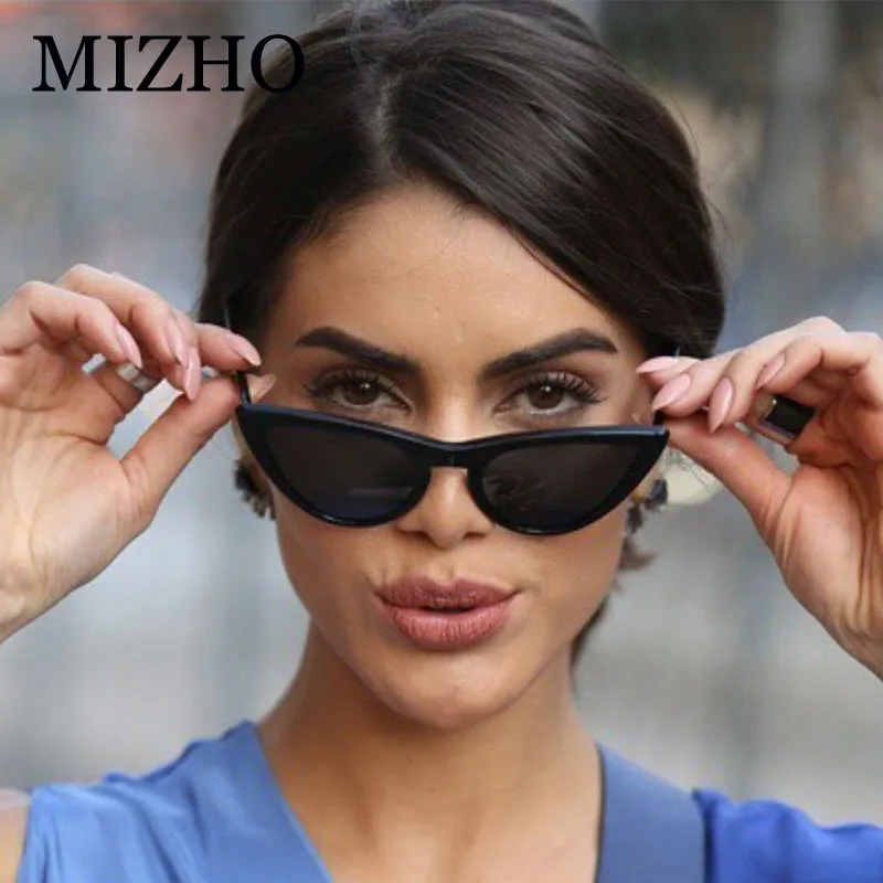Fashion Protable Colour Luxury Flat Top Cat Eye Sunglasses Women Vintage Elegant oculos de sol Red Tiny Sun glasses Ladies UV400