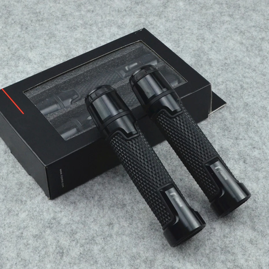 

Universal 7/8" 22mm CNC Motorcycle handlebar grips For YAMAHA cygnus gt yzf-r1 yb 125sp For HONDA nc 700s dct cbr 600 f4i etc.