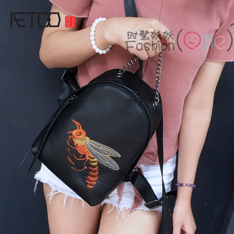AETOO New Korean version of the small bee hit color embroidery leather mini shoulder bag fashion