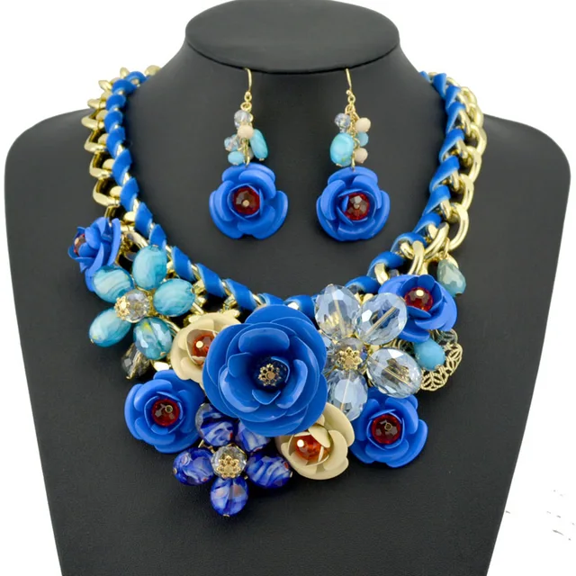 New Design Spring Gold Chain Spray Paint Metal Flower Crystal Necklace