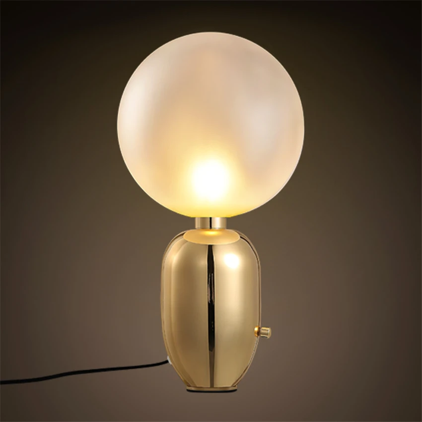 

Nordic LED table lamps Design Golden Desk Lamp Modern Metal Desk Lights Study Room Bedroom Living Room Desk Lighting Fixtures