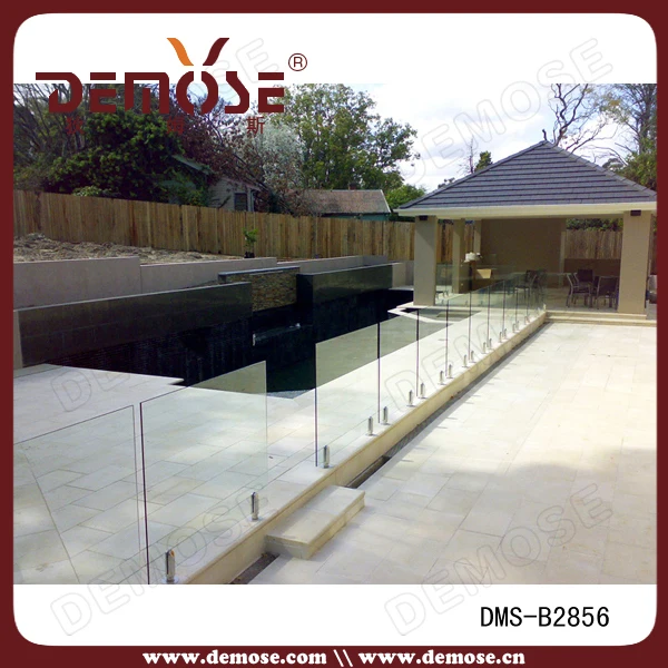installation de garde-corps en verre sans cadre