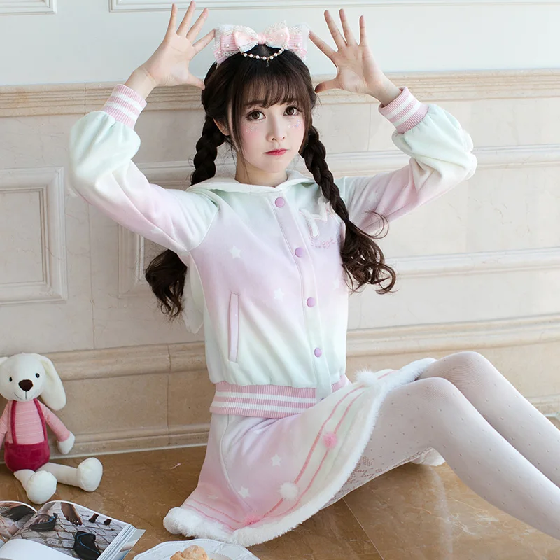 

Princess sweet lolita Hoodies Autumn and winter female long sleeves slim Candy rain Korean small fragrant short hoodie C22CD7286