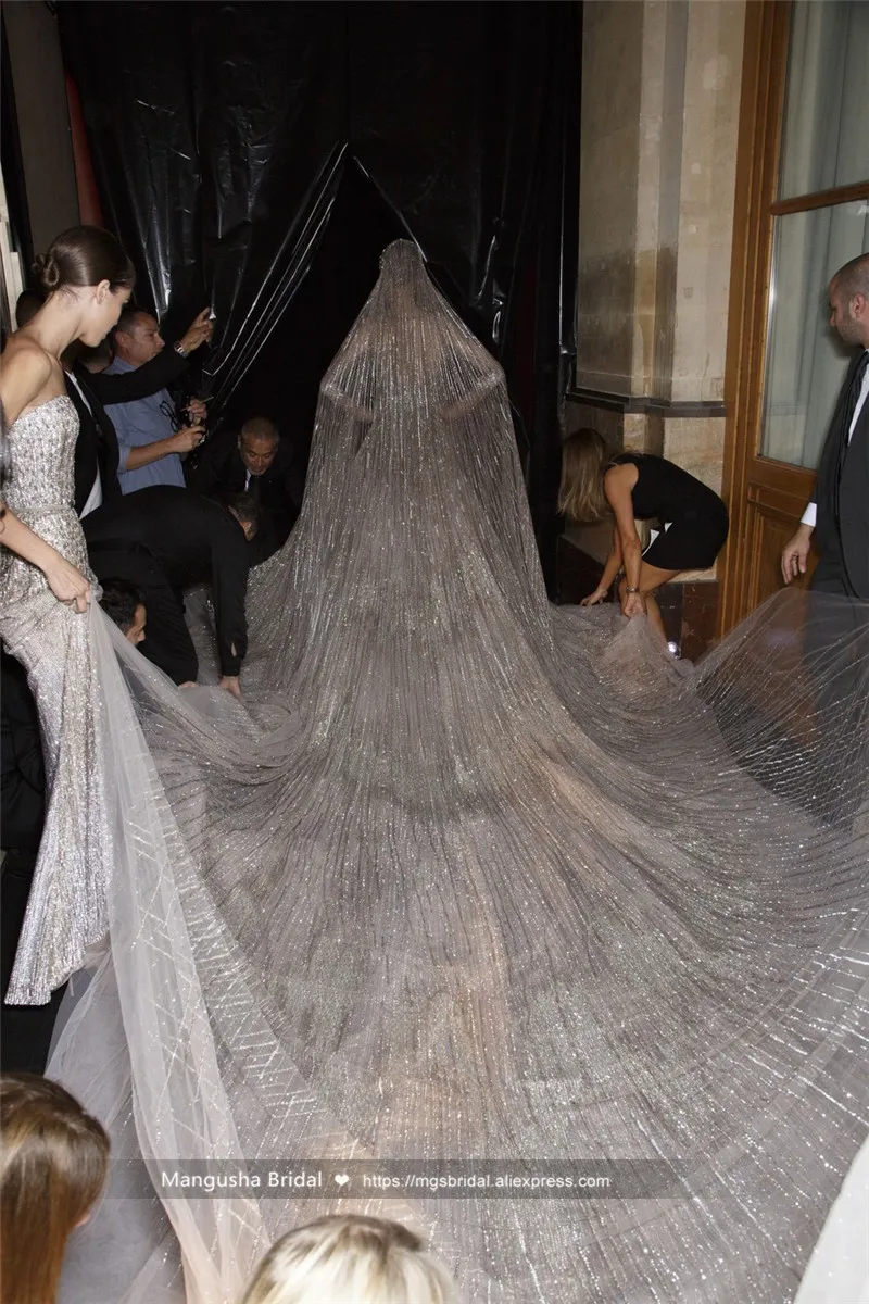 Elie+Saab+Fall+2013+Backstage+a_uJyfNAulfx