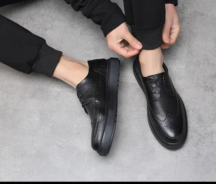 Роскошные брендовые Мужские модельные туфли на плоской подошве в британском стиле; мужские ботинки с перфорацией типа «броги»; винтажные Кожаные Туфли-оксфорды на платформе, визуально увеличивающие рост