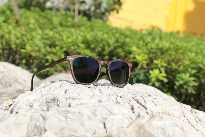 5327883896_1423260173