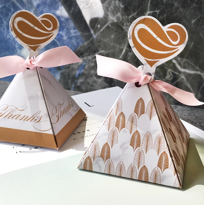 50Pcs Creative Triangular Pyramid Wedding Favors Candy Boxes Bomboniera