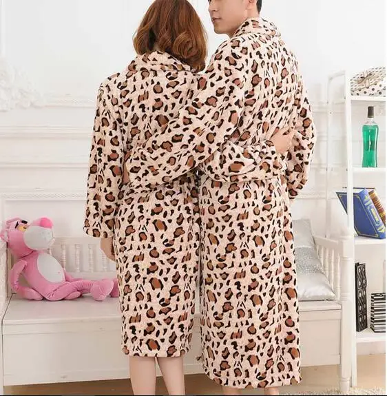 Модные новые для пар фланелевые халаты размера плюс леопардовые длинные женские халаты с длинным рукавом для отдыха женские халаты A774