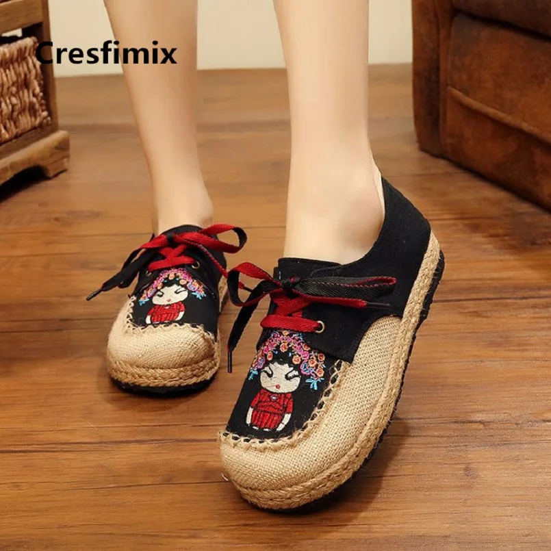 

Cresfimix chaussures pour femmes women chinese traditional embroidery flat shoes lady cute comfortable lace up shoes a2161