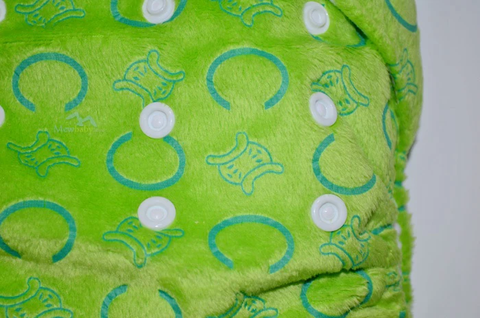 Green Colour Breathable Minky Cloth Diapers Reusable Pocket Diapers With 1pc Insert FR82